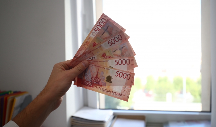 Под Волгоградом задержали курьера телефонных мошенников