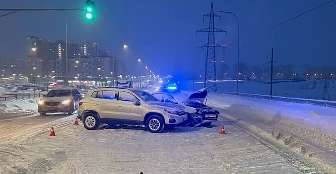 Женщина пострадала в жестком ДТП в Нижнем Новгороде