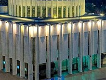 Прослушка и прострелы: В Украинском доме объяснили, почему он не подходит для дислокации АП