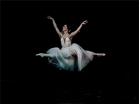 "Смирнов-балет": блистательны, полувоздушны…