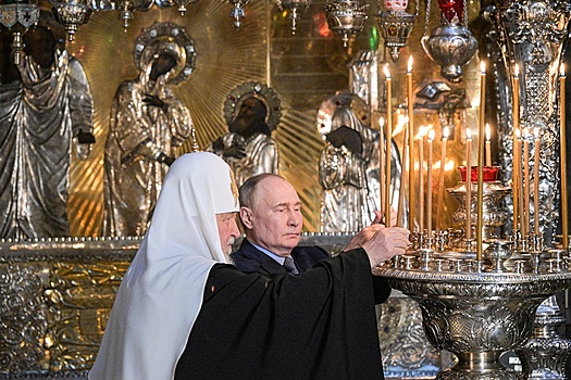 Путин посетил Троице-Сергиеву лавру и поклонился мощам Сергия Радонежского