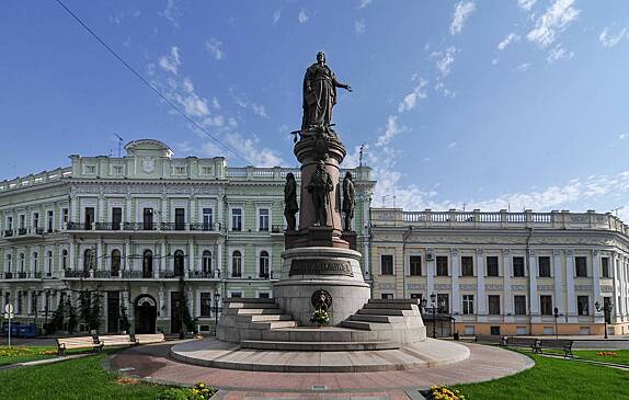 От почитания до сноса: История памятника Екатерине II в Одессе