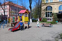 Закрытый из-за обрушения кирпичного забора детский сад в Калининграде возобновил работу