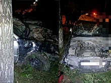 Перед всмятку: на Выборной в Новосибирске перевернулась иномарка с молодежью