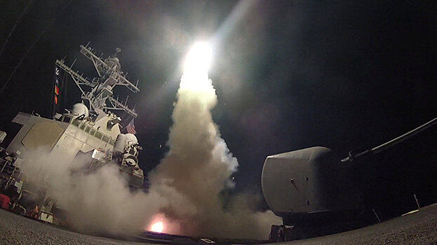 В Японии назвали "крайне серьезным" удар США по аэродрому в Сирии