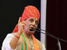 Министр обороны Индии передаст Вьетнаму 12 быстроходных сторожевых катеров