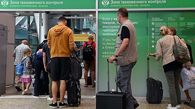 Застрявший в "Шереметьево" журналист Радио Франс вернется в Ереван