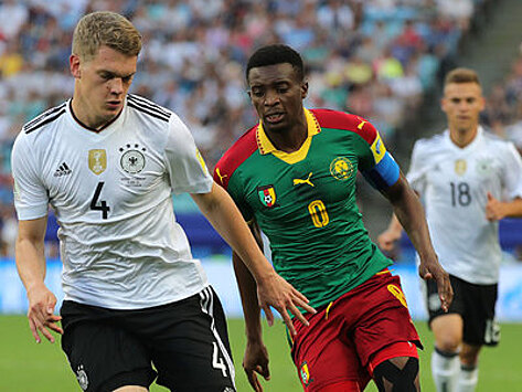 Сборная Германии победила камерунцев и заняла первое место в группе В