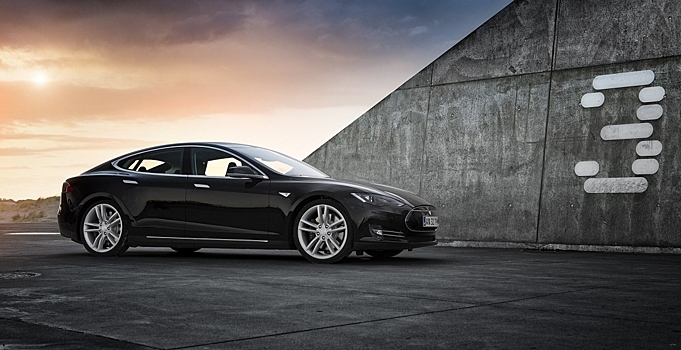 Tesla Motors представила в США бюджетный электромобиль Model 3