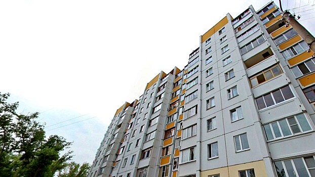 В Воронеже 16-летняя девушка выпала из окна многоэтажки