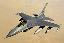 Истребитель F-16 подстрелил сам себя