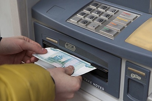 Банки в РФ предложили блокировать деньги на картах при подозрительных зачислениях