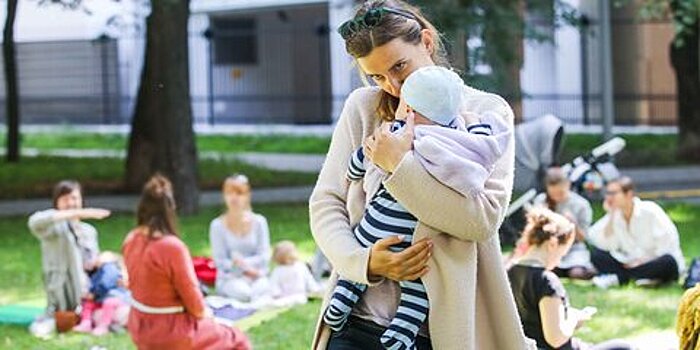 В Совфеде считают необходимым позволить матерям-героиням раньше выходить на пенсию