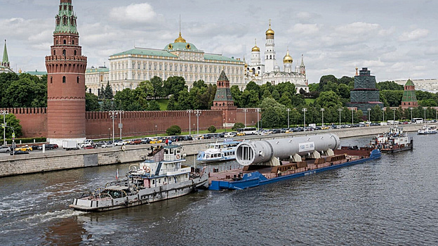 Эксперт объяснил, зачем нефтеперерабатывающему заводу нужна «Эйфелева башня»