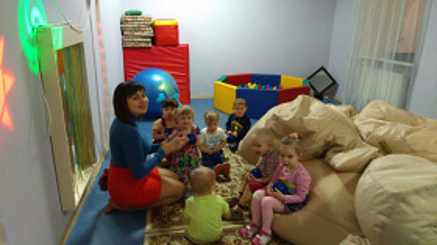 В летних лагерях Ханты-Мансийска с детками с ограниченными возможностями здоровья занимаются психологи