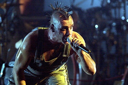 Барабанщик Rammstein прокомментировал секс-скандал с Линдеманном