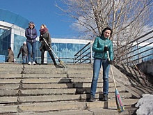 Сотрудники ССК навели весенний лоск перед офисом в Томске