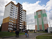 Глава региона Дмитрий Миронов вручил ключи от квартир обманутым дольщикам