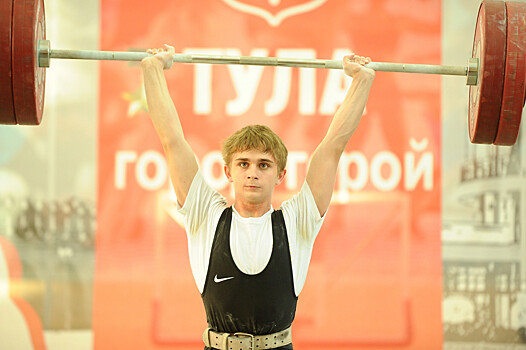 Кирилл Лабарев из Орска завоевал «серебро» на первенстве России по тяжелой атлетике