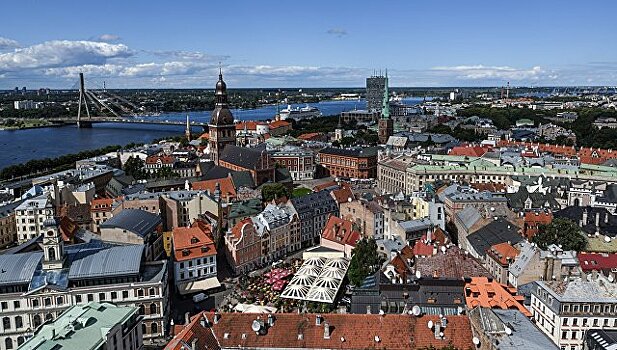 Латвия изменит процедуру оформления виз туристам из России