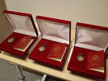 Родителям погибших участников СВО вручили награды «Мать Героя» и «Отец Героя»