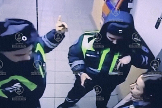 Суд отправил под домашний арест инспектора ДПС, сломавшего руку девушке-оперу