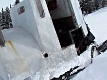 В Сети рассказали об уникальном вездеходе СКАТ-2 с печью и кроватью
