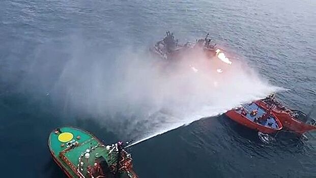 В Росморречфлоте рассказали о ситуации вокруг горящих в Черном море судов