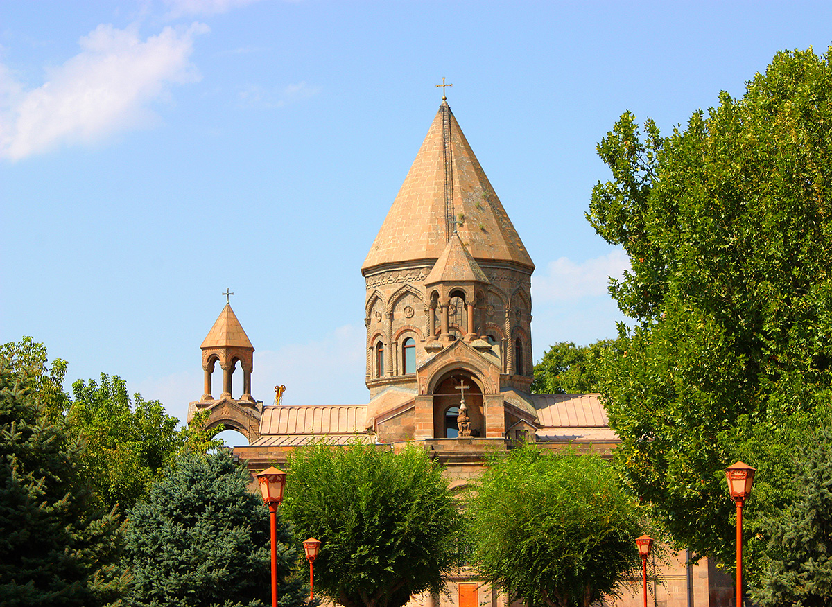 Эчмиадзин, Армения, Европа