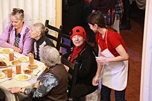 Бесплатное кафе для пенсионеров «Добродомик» открылось в Новосибирске