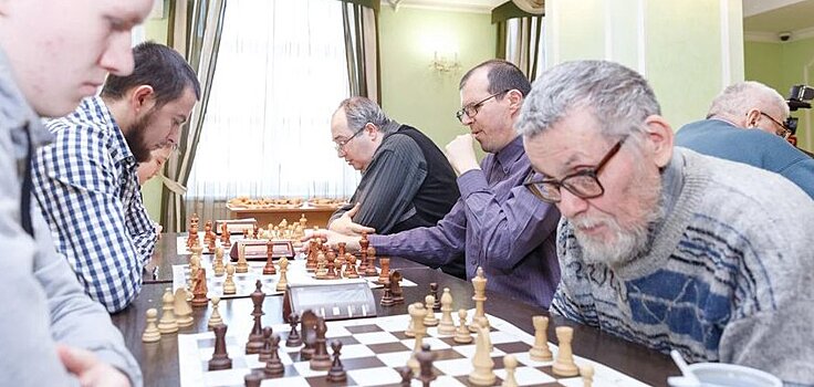 42 команды сыграют в Ижевске на межнациональном шахматном турнире, посвященном памяти Владимира Завалина