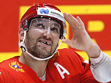 Вратарь испугался Овечкина и сам дал ему забить