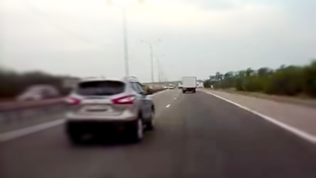 Страшное ДТП с грузовиком, в котором все отделались легким испугом