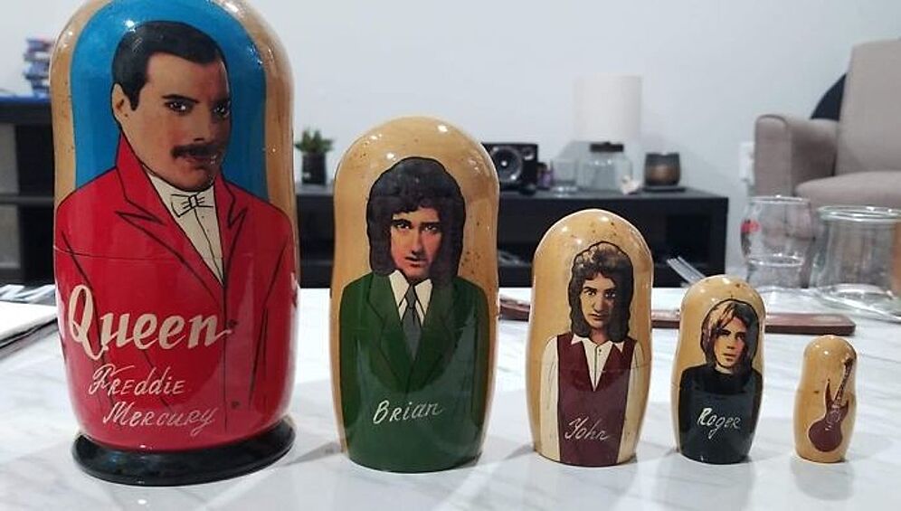 «Группа Queen на матрёшках»