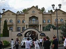 Появились подробности о содержании бизнесмена Карапетяна под стражей в Армении