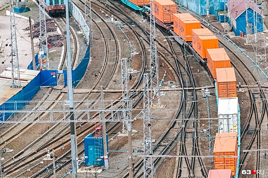 Брали откаты и обманывали с перегрузом: в Самаре осудили двух руководителей железной дороги