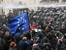 Новости-Грузия (Грузия): протестующие снова пытаются заблокировать входы в парламент Грузии
