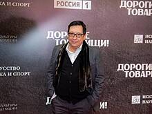 «Любу жалко»: пользователи отреагировали на фото Кончаловского с новой семьей
