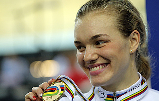Войнова выиграла золотую медаль в спринте на ЧЕ по велотреку