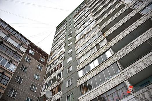 В Нижневартовске подросток упал с 15 этажа и выжил
