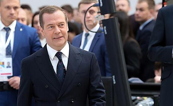 Почему Всемирный банк «лайкает» премьера Медведева