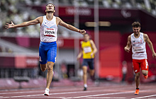 Триумф знаменосца. Россияне поднялись на второе место в медальном зачете Паралимпиады