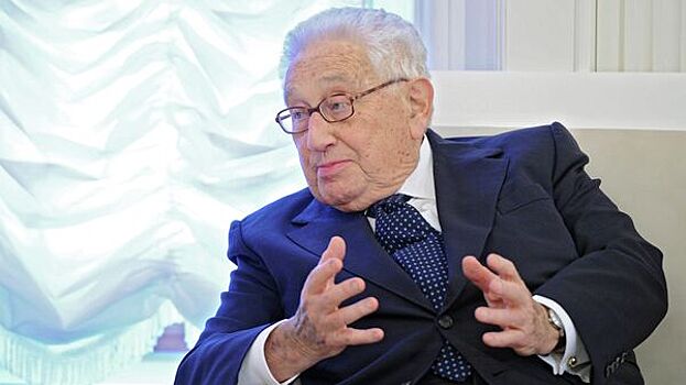 Киссинджер предложил Украине роль Финляндии в отношениях России и Запада
