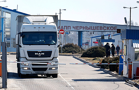 Задержка пропуска российских грузовиков в Литву произошла из-за сбоя на литовской таможне, транзит возобновлен