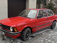 В Новосибирске продают BMW 3-Series 1981 года за 1,5 млн рублей