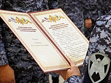В Бердянске сотрудники Росгвардии впервые торжественно приняли присягу
