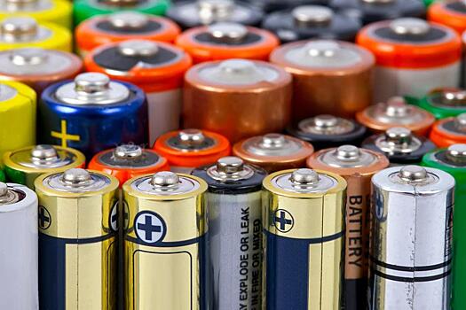 В саратовских школах установят контейнеры для сбора батареек