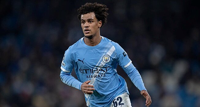 «Боруссии» все еще интересен Бобб из «Ман Сити». Вингера готовы отдать в аренду зимой, но дортмундцы могут подождать до лета (Патрик Бергер)