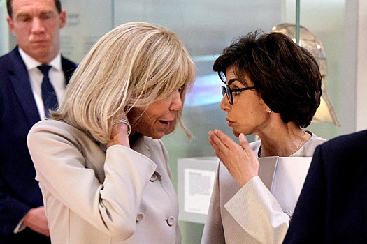 Министр культуры Франции пойдет под суд