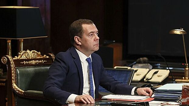 Медведев рассказал о поддержке занимающегося благотворительностью бизнеса